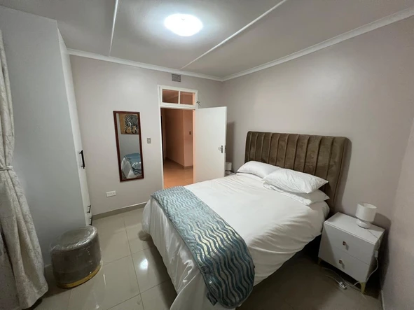 3 Bedroom Flat & Apartment