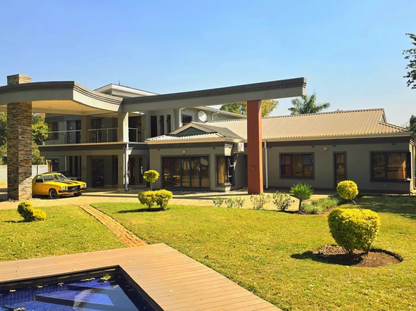 6 Bedroom House
