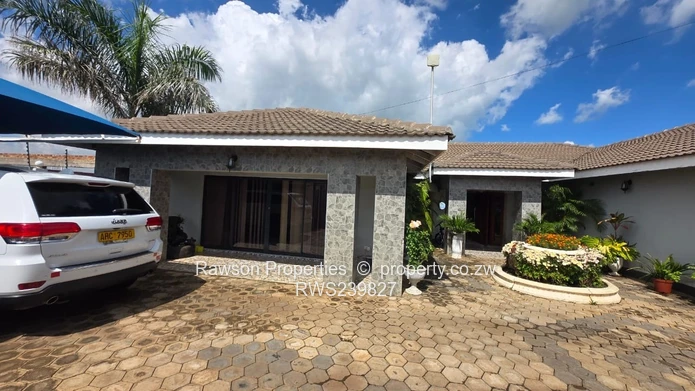 Spacious 5-Bedroom Family Haven in Secure, Modern Comfort