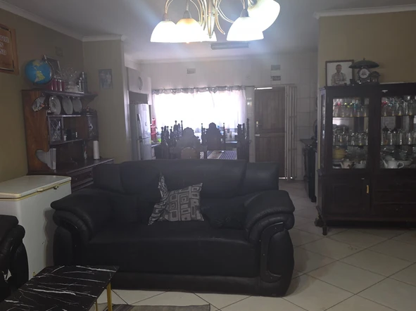 3 Bedroom Flat & Apartment