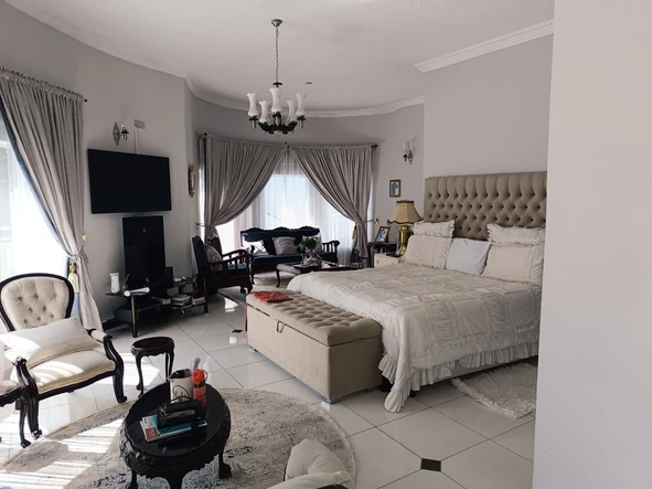 5 Bedroom House