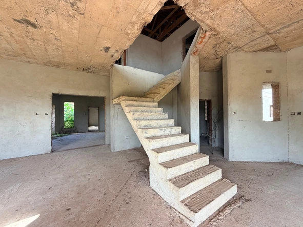 8 Bedroom House