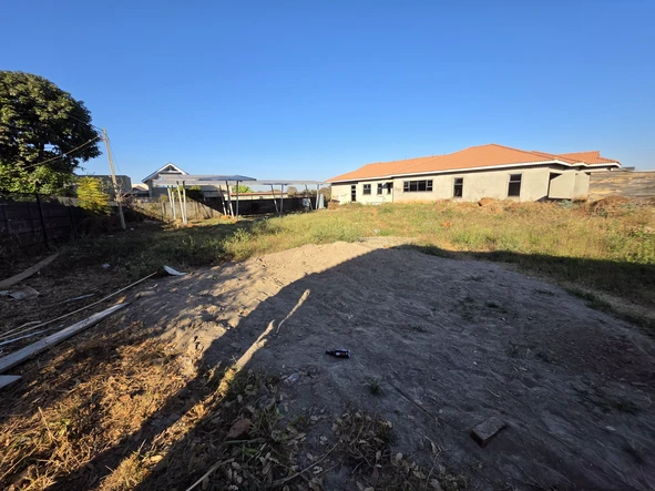 Stands & Residential Land