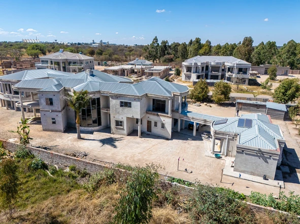 8 Bedroom House