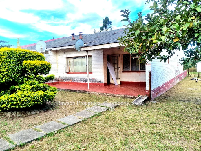 Reduced To Go!!! Marondera Cbd Garden Flat For Sale