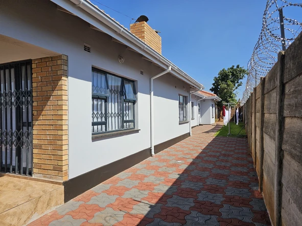5 Bedroom House
