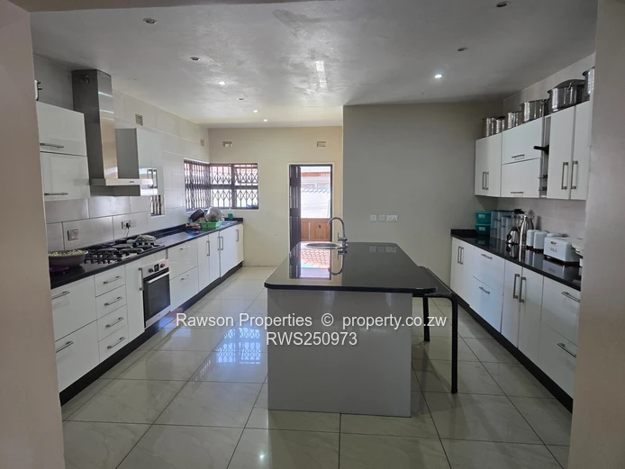 Spacious 4-Bed Home in FIDELITY LIFE PARK — Gated, Open-Plan Living & Modern Kitchen
