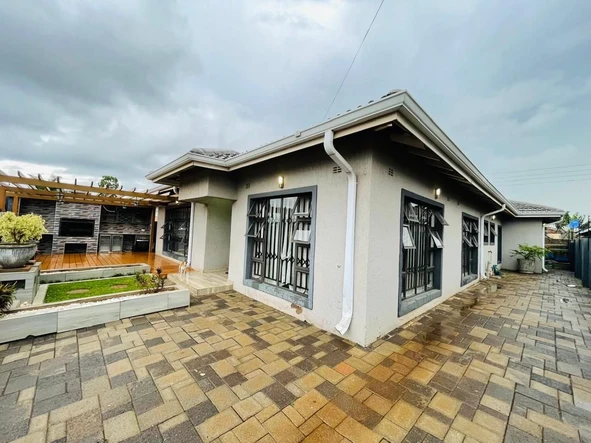 Madokero House For Sale