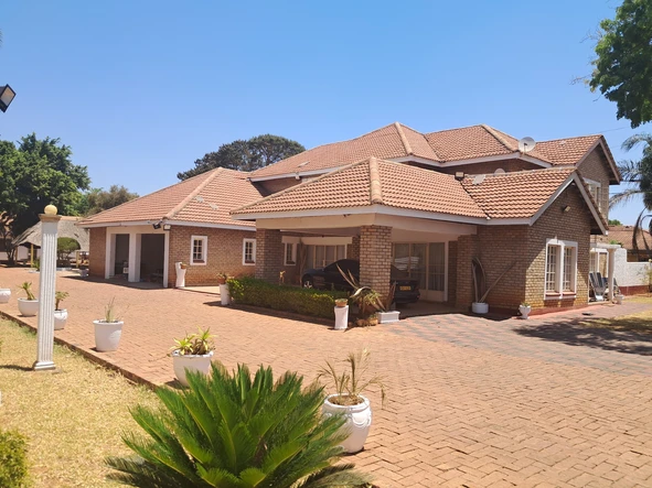 4-Bedroom House for Sale in Nharira, Norton, Mashonaland West