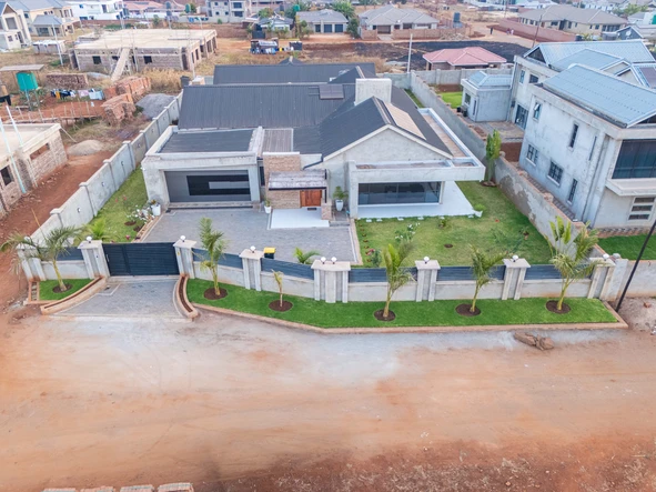 5 Bedroom House