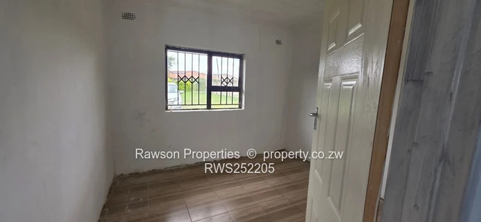 Superb opportunity in Sandton Park  (Sole Mandate)