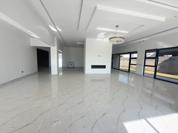 5 Bedroom House