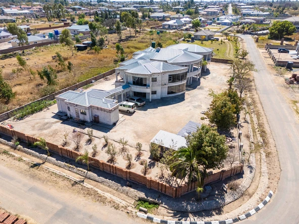 8 Bedroom House
