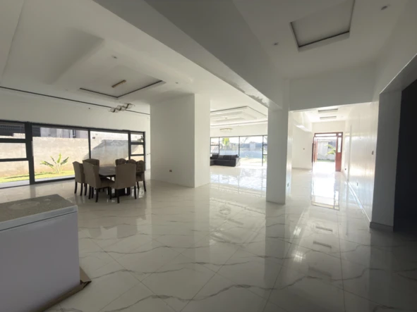 5 Bedroom House