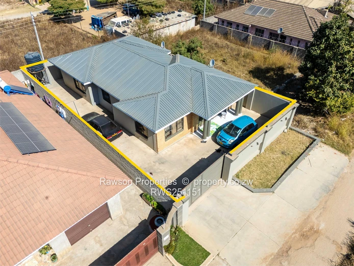 Gated 5-Bed Home with Modern Kitchen in Damofalls