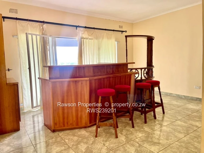 Stunning Modern Family Home (Sole Mandate)