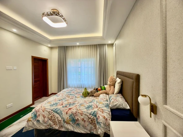 4 Bedroom House