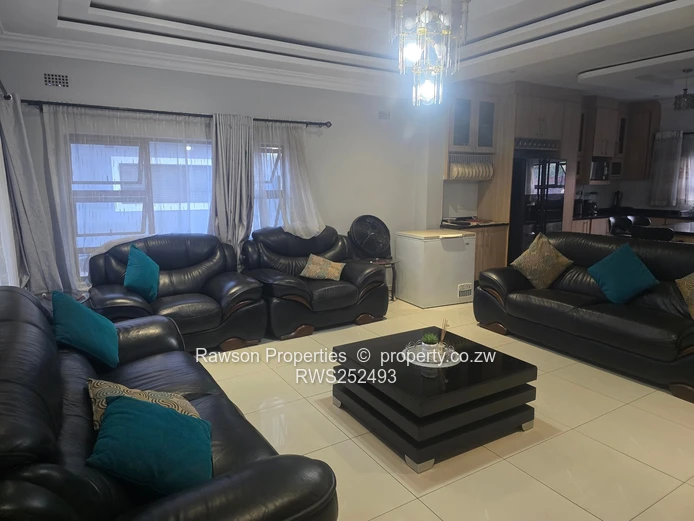 Parktown 3BR Townhouse Complex — Modern Kitchens & Paved Courtyard