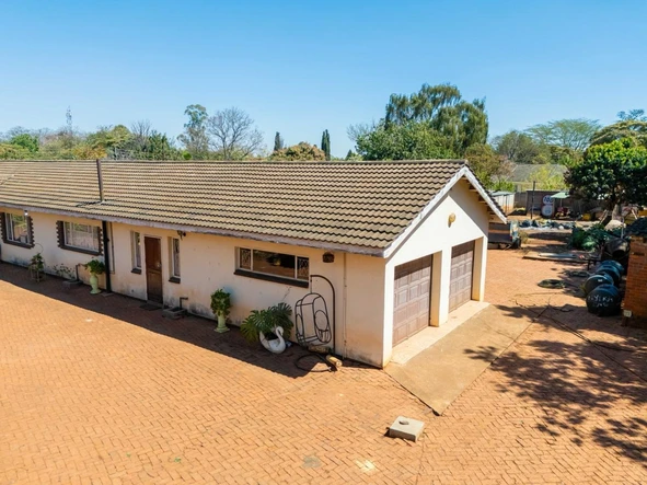 5 Bedroom House