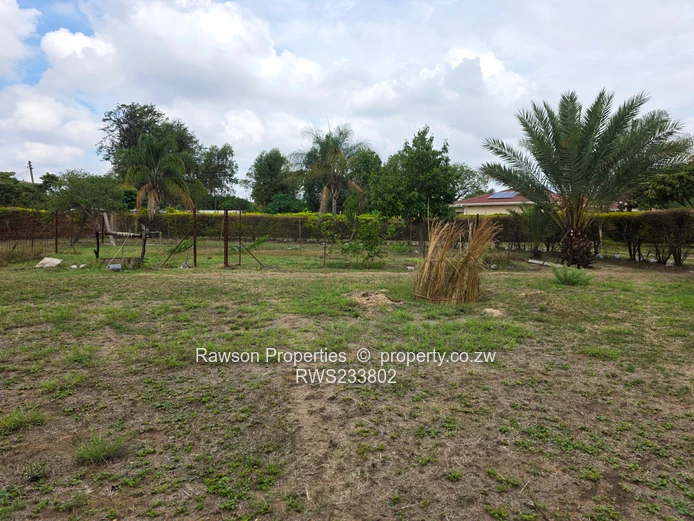 Opportunity to build your dream home. (Sole Mandate)