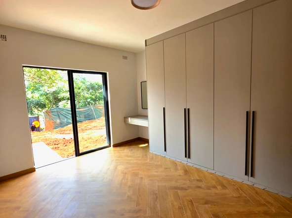 3 Bedroom Flat & Apartment