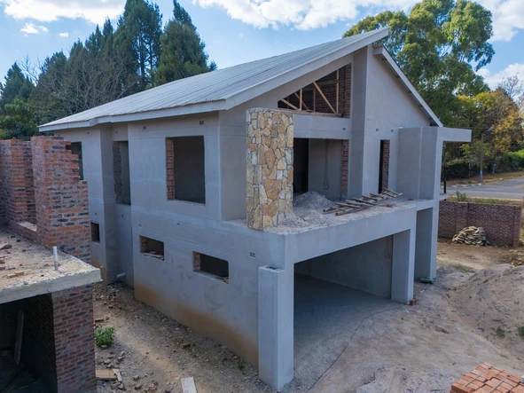 4 Bedroom Flat & Apartment