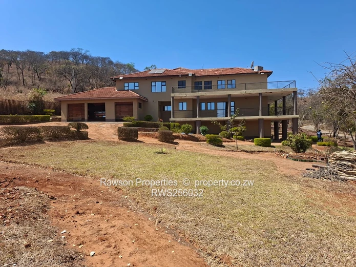 Carrick House For Sale (Sole Mandate)
