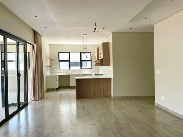 3 Bedroom Flat & Apartment