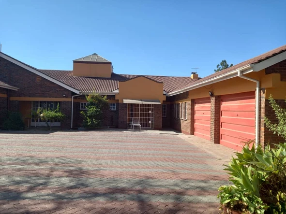 Farm & Agricultural Land