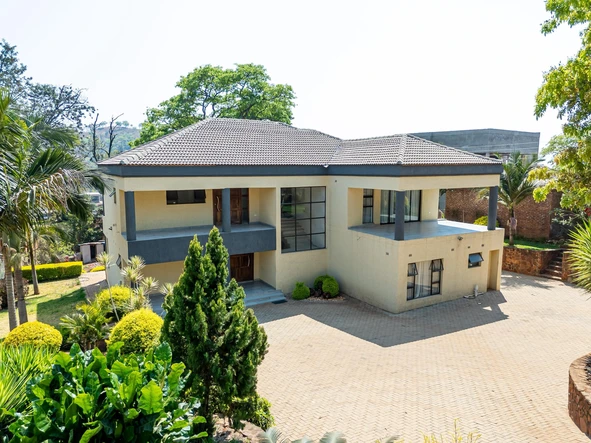 6 Bedroom House