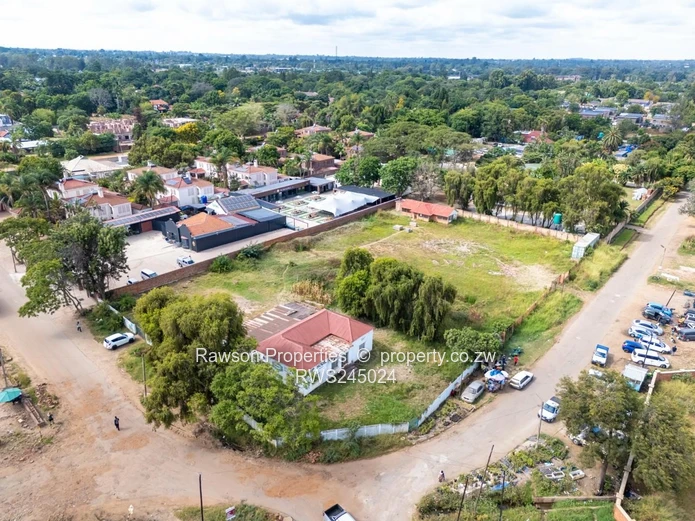 Prime commercial stand in Newlands