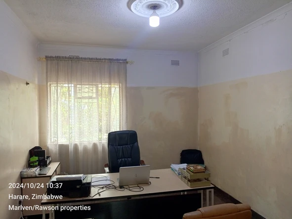 2 Bedroom Flat & Apartment