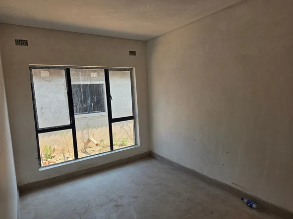 4 Bedroom Flat & Apartment