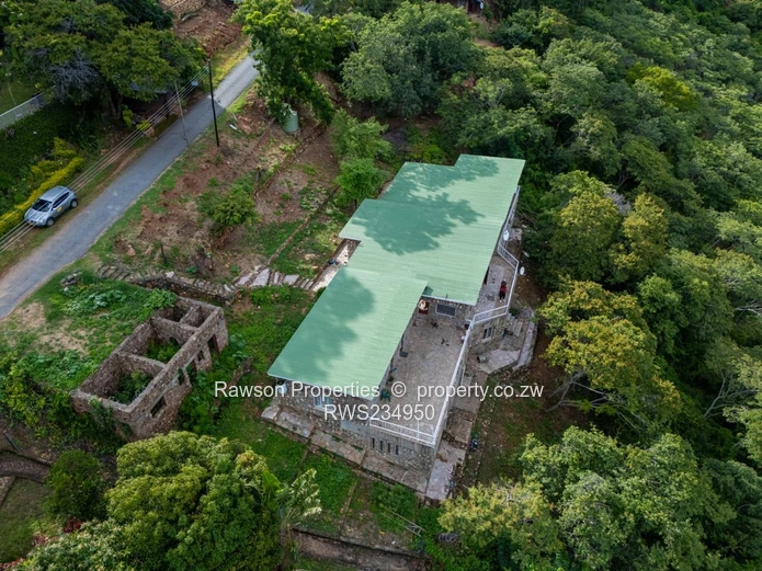 Kariba Heights 6 Bedroom House For Sale (Sole Mandate)