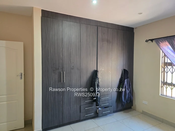 Spacious 4-Bed Home in FIDELITY LIFE PARK — Gated, Open-Plan Living & Modern Kitchen