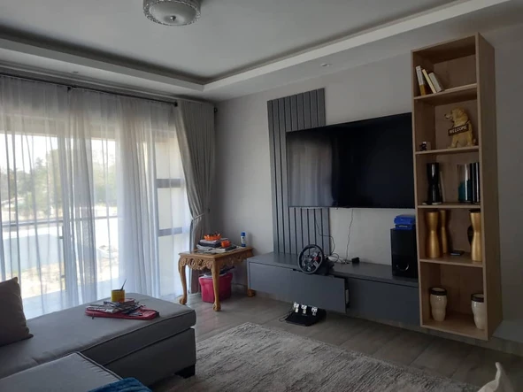 4 Bedroom Flat & Apartment