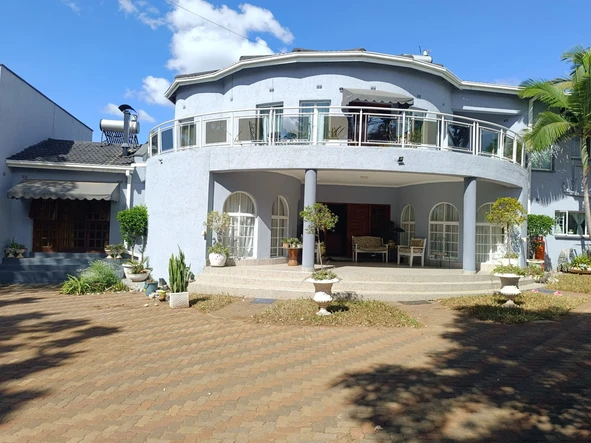 5 Bedroom House