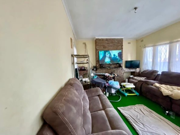7 Bedroom House