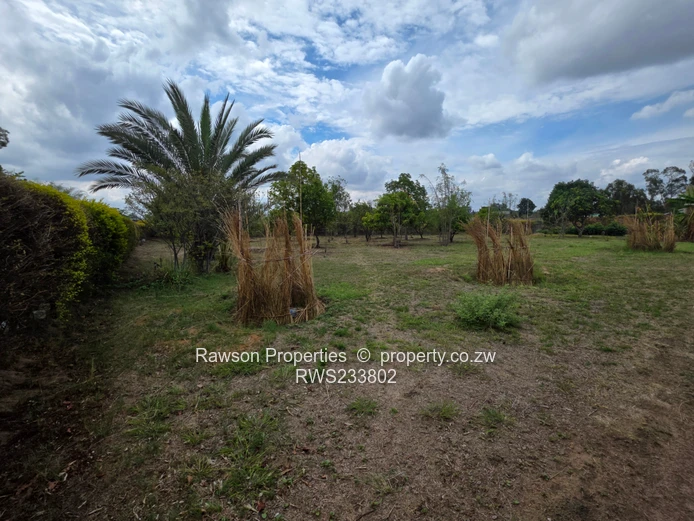 Opportunity to build your dream home. (Sole Mandate)