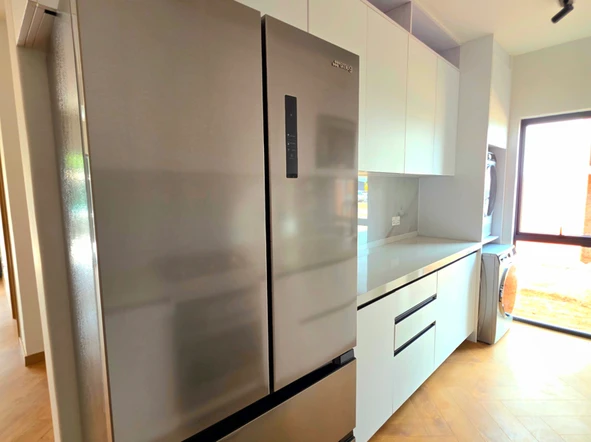 3 Bedroom Flat & Apartment