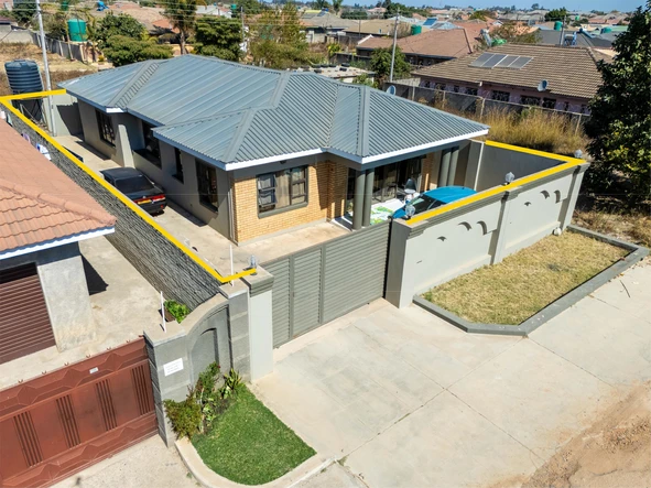 5 Bedroom House