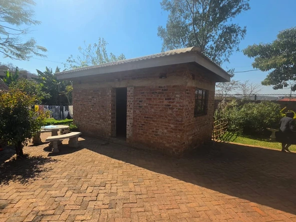 5 Bedroom House
