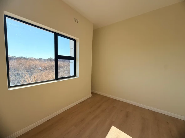 3 Bedroom Flat & Apartment