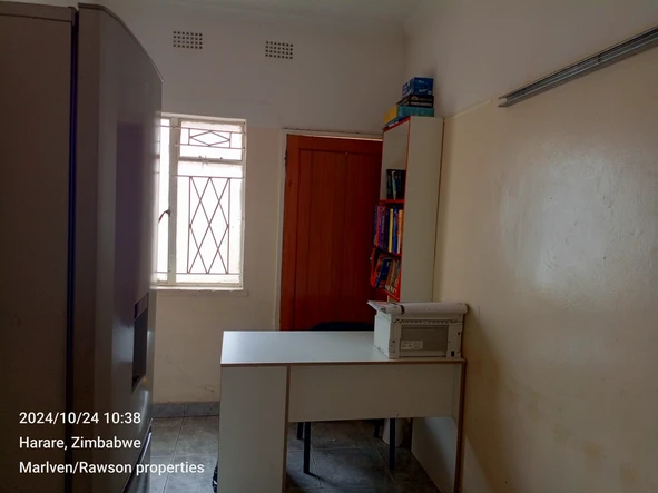 2 Bedroom Flat & Apartment