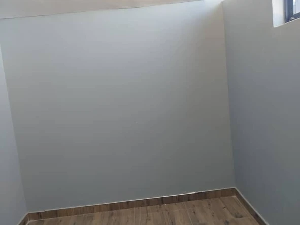 4 Bedroom Flat & Apartment