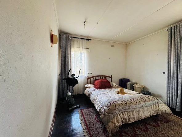 Farm & Agricultural Land