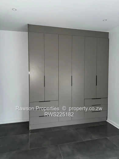 Borrowdale Pomona 3 Beds Clusters for Sale