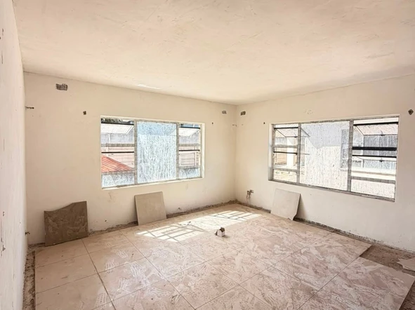4 Bedroom Garden Flat