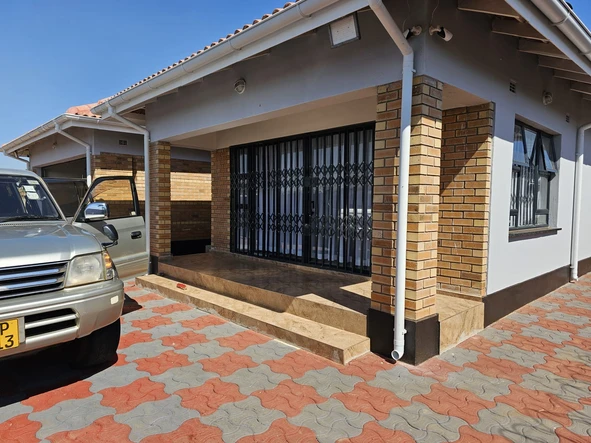 5 Bedroom House