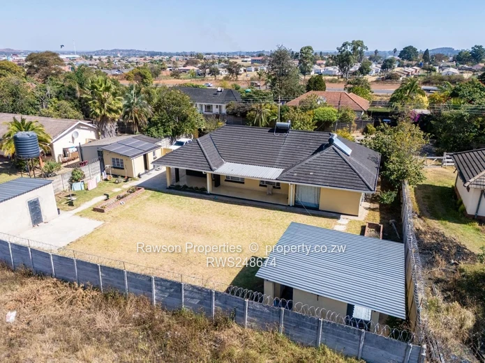 Cotswold Neat 3 Bedroom House For Sale (Sole Mandate)